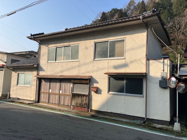 宍粟市千種町千草 中古一戸建外観写真