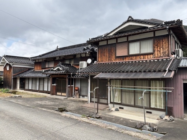 宍粟市一宮町安積 中古一戸建外観写真